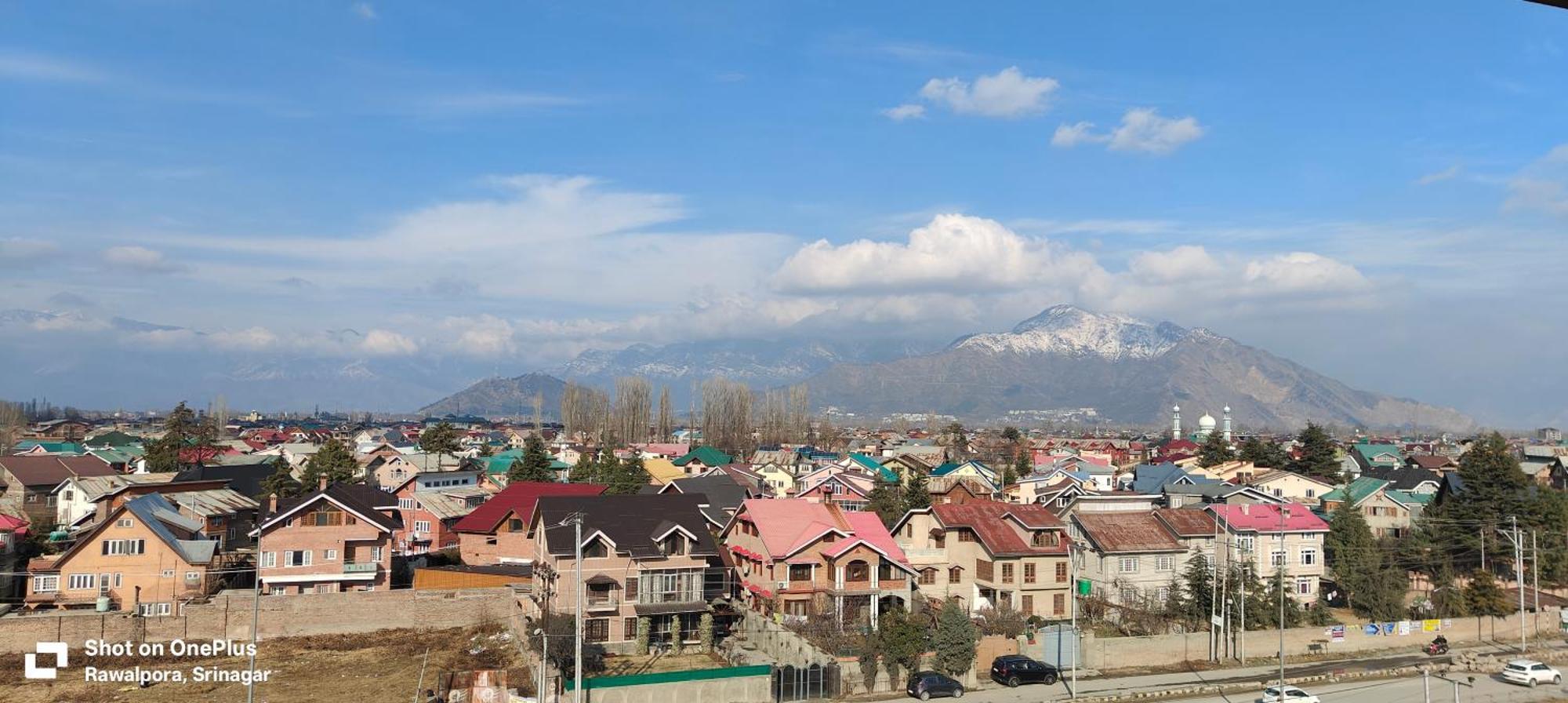 Arco Hotels And Resorts Srinagar Exterior photo
